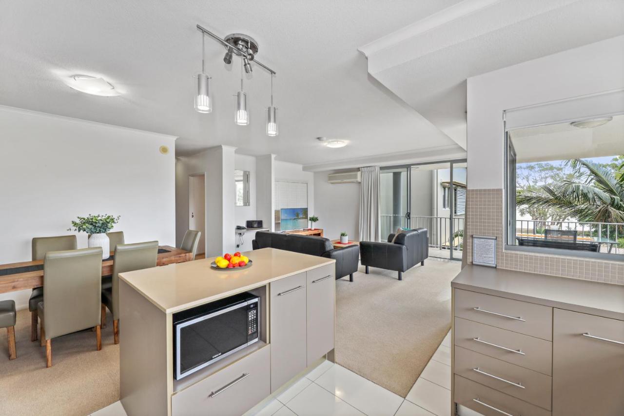 On The Bay Apartments Bongaree ภายนอก รูปภาพ