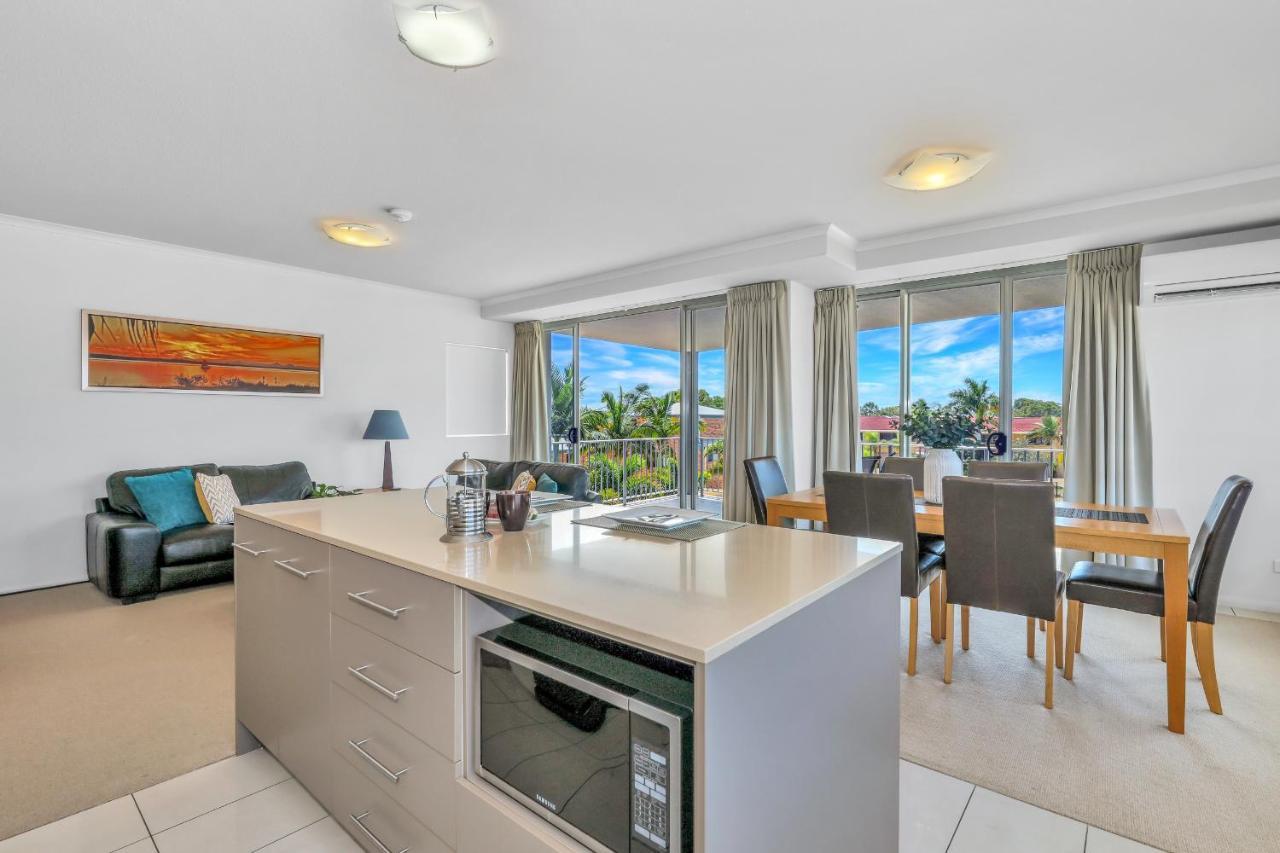 On The Bay Apartments Bongaree ภายนอก รูปภาพ