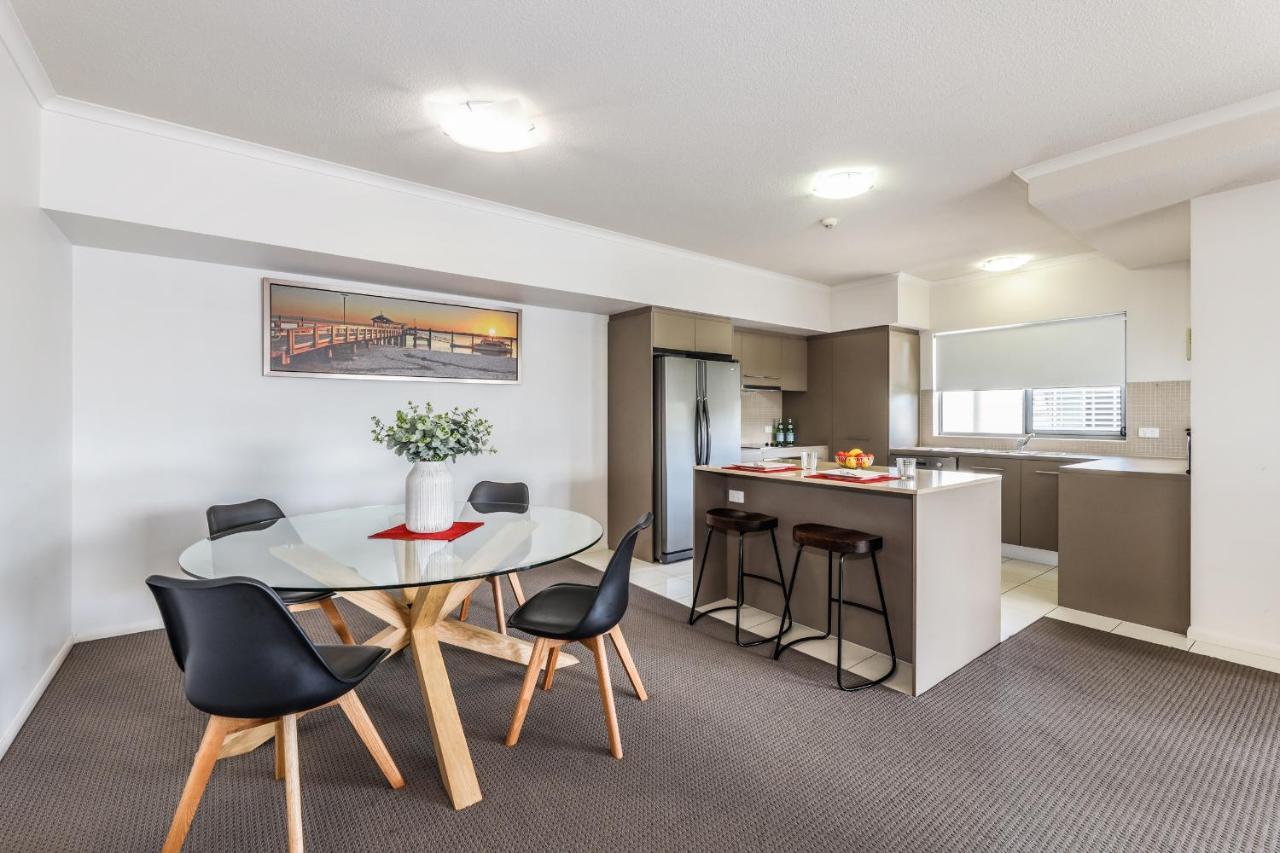On The Bay Apartments Bongaree ภายนอก รูปภาพ