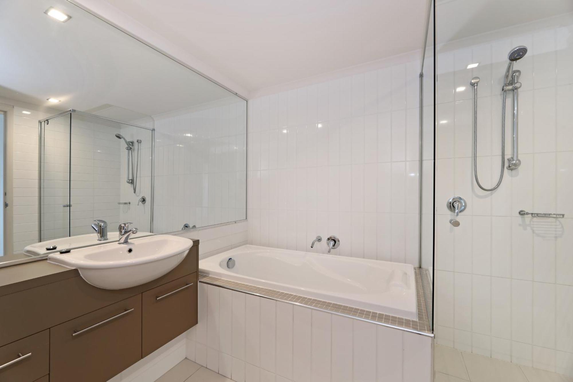 On The Bay Apartments Bongaree ภายนอก รูปภาพ